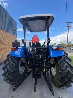2017 New Holland Tt4.90