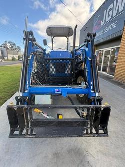 2017 New Holland Tt4.90