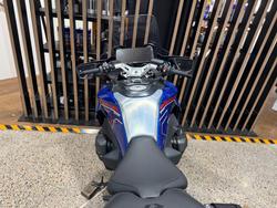 2026 BMW Motorrad 2026 BMW 1300CC R 1300 RT Impulse RACING-BLU