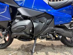 2026 BMW Motorrad 2026 BMW 1300CC R 1300 RT Impulse RACING-BLU
