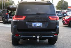 2022 Toyota Landcruiser VX