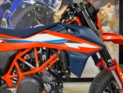 2023 Ktm 690 SMC R ORANGE