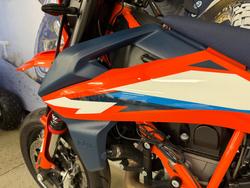 2023 Ktm 690 SMC R ORANGE