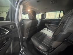 2022 Isuzu MU-X LS-T