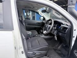 2017 Toyota Hilux SR GUN126R 4X4 Dual Range Glacier White