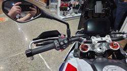 2026 BMW Motorrad F 900 GS LIGHT WHITE UNI/RACINGBLUE MET