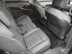 2025 Peugeot 5008 GT Premium Hybrid