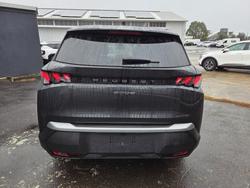 2025 Peugeot 5008 GT Premium Hybrid