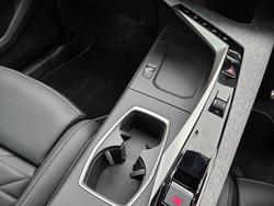 2025 Peugeot 5008 GT Premium Hybrid