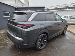 2025 Peugeot 5008 GT Premium Hybrid