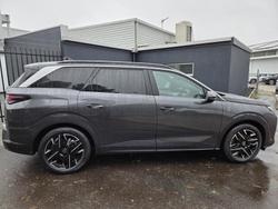 2025 Peugeot 5008 GT Premium Hybrid