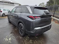 2025 Peugeot 5008 GT Premium Hybrid