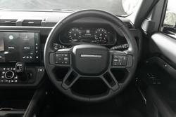 2025 Land Rover Defender 90 P425 X-Dynamic SE