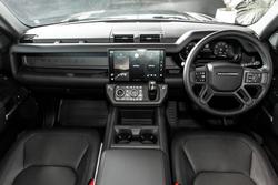 2025 Land Rover Defender 90 P425 X-Dynamic SE
