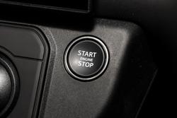 2025 Land Rover Defender 90 P425 X-Dynamic SE