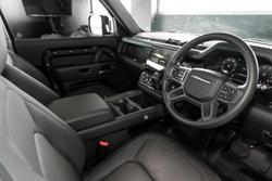 2025 Land Rover Defender 90 P425 X-Dynamic SE