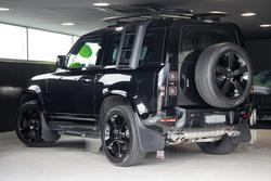 2025 Land Rover Defender 90 P425 X-Dynamic SE