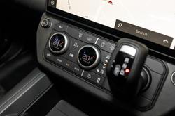 2025 Land Rover Defender 90 P425 X-Dynamic SE