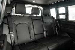 2025 Land Rover Defender 90 P425 X-Dynamic SE