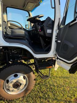 2025 Isuzu N Series NPS 75/45-155 White