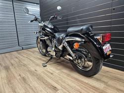 2008 SUZUKI VL250 (LC250 INTRUDER) Black
