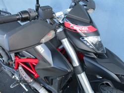 2013 DUCATI HYPERMOTARD 821 Black