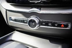 2022 Volvo XC60 Plus B5