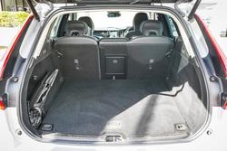 2022 Volvo XC60 Plus B5