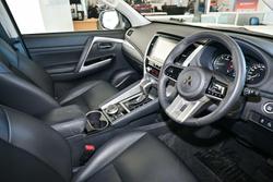 2025 Mitsubishi Pajero Sport GLS