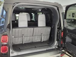 2021 Land Rover Defender 110 D300 X-Dynamic HSE