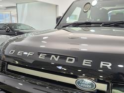 2021 Land Rover Defender 110 D300 X-Dynamic HSE