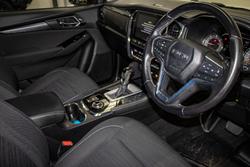2022 Isuzu MU-X LS-M