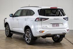2022 Isuzu MU-X LS-M