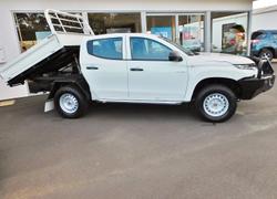 2022 Mitsubishi Triton GLX