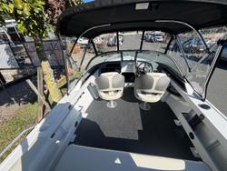 2026 QUINTREX 430 Fishabout Pro