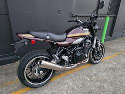 2026 Kawasaki Z900RS (ZR900C) RED