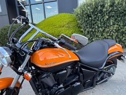 2021 Kawasaki VULCAN 900 (VN900) CLASSIC Orange