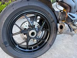 2020 DUCATI STREETFIGHTER V4 Red