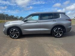 2022 Mitsubishi Outlander Exceed