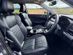 2022 Mitsubishi Outlander Exceed