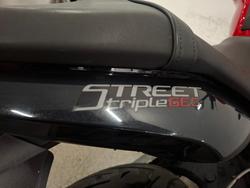 2014 Triumph STREET TRIPLE 660 Red