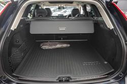 2025 Volvo XC60 Ultra B5 Dark