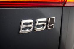 2025 Volvo XC60 Ultra B5 Dark