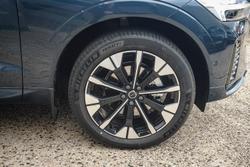 2025 Volvo XC60 Ultra B5 Dark