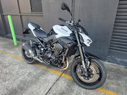 2026 Kawasaki Z900 (ZR900STFNN) WHITE