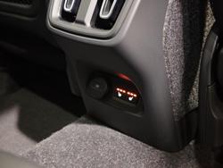 2025 Volvo XC40 Plus B4