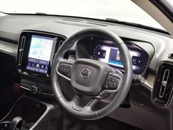 2025 Volvo XC40 Plus B4