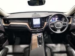 2023 Volvo XC60 Recharge Ultimate T8 Plug-In Hybrid