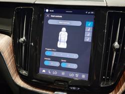 2023 Volvo XC60 Recharge Ultimate T8 Plug-In Hybrid