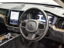 2023 Volvo XC60 Recharge Ultimate T8 Plug-In Hybrid